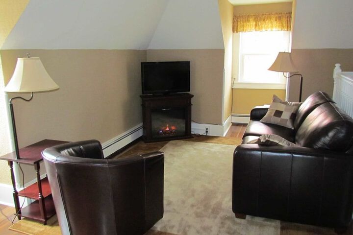 WATERSIDE EXECUTIVE SUITES