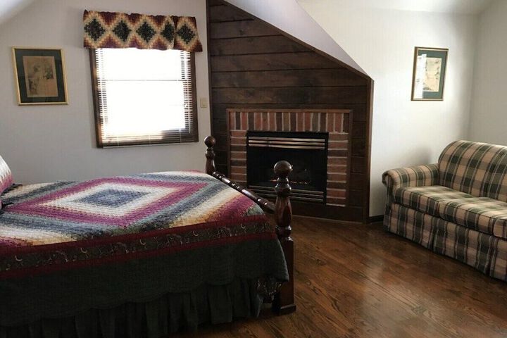 Room 25 of 42