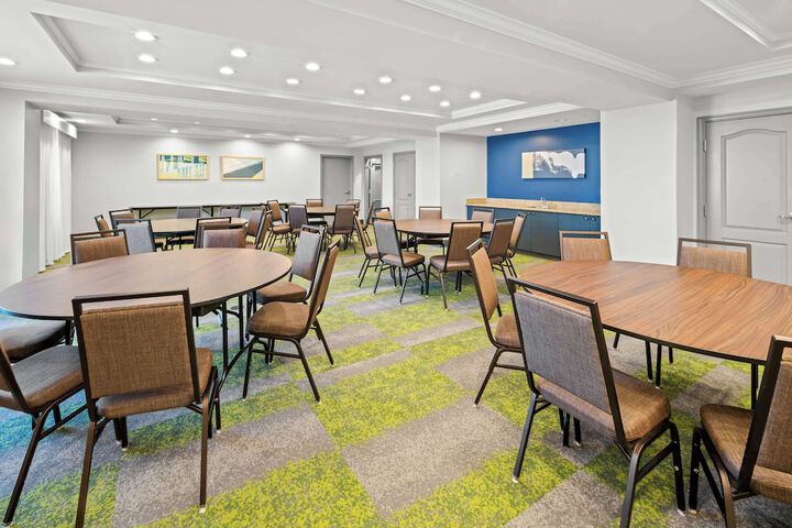 Spark by Hilton Woodbridge