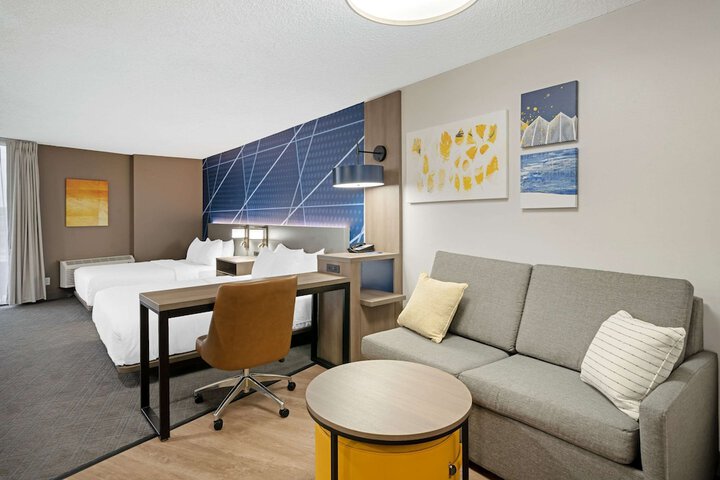 Room 20 of 32
