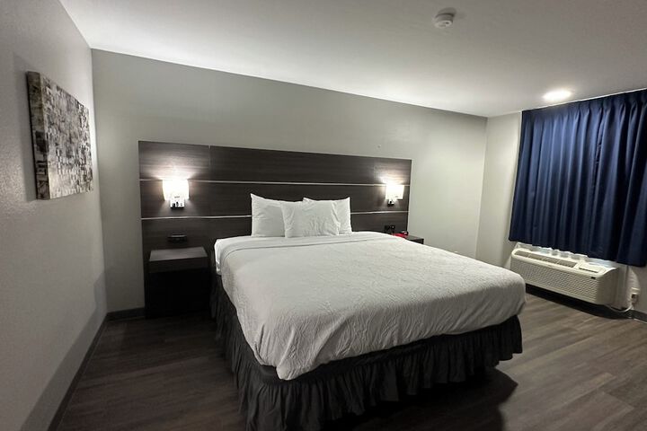 Room 10 of 23