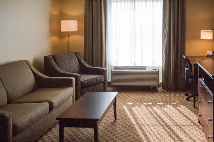 Cobblestone Inn & Suites - Waverly