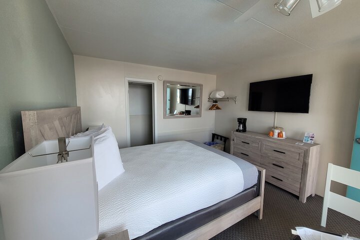 Aquarius Oceanfront Inn
