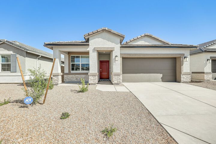 Maricopa Home w / Putting Green & Covered Patio!