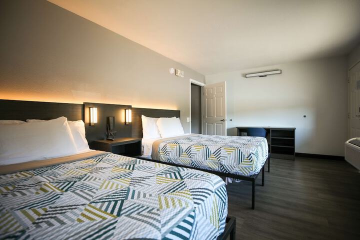 Room 8 of 36