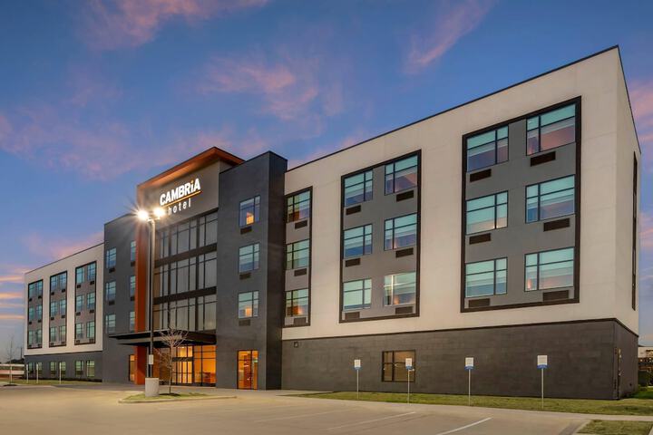 Cambria Hotel Euless - DFW Airport South