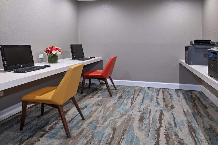 Business Center 56 of 63