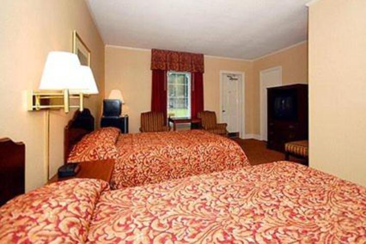 Ambassador Inn