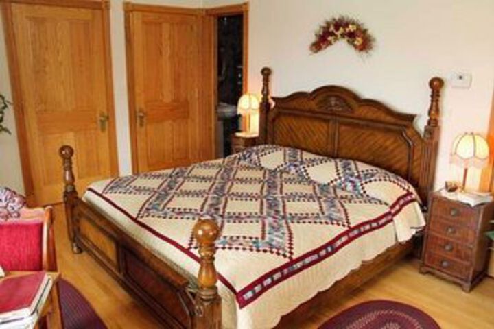 The Hurst House Bed and Breakfast