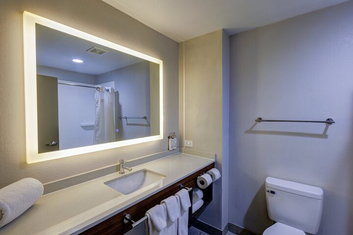 Room 19 of 61