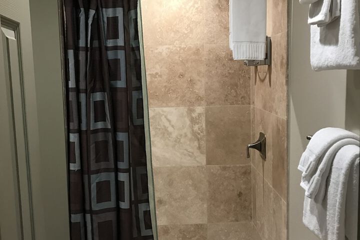 Room 50 of 96