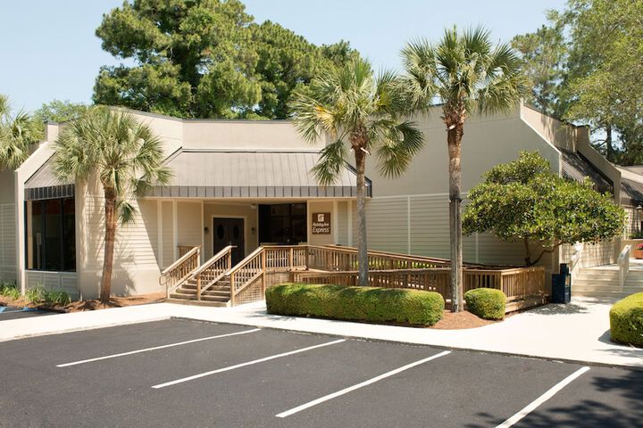 Hotel 3 of 98