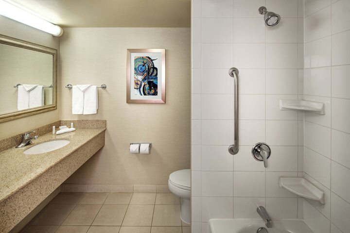 Room 16 of 31