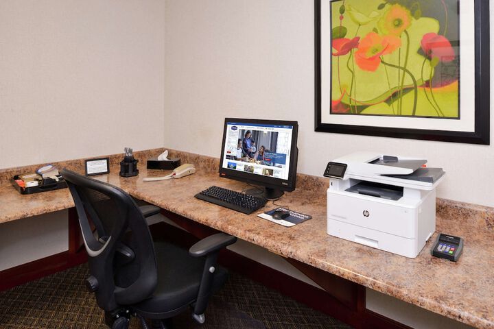Business Center 67 of 68