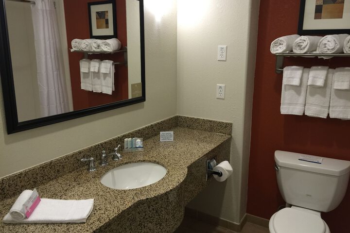 Room 25 of 57