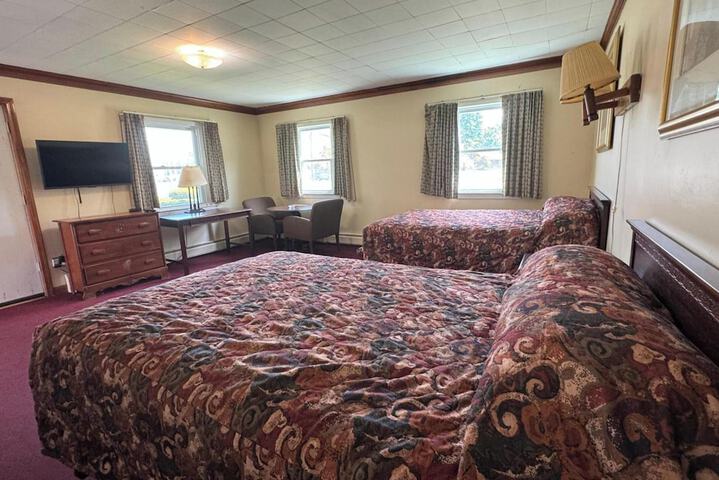 Room 42 of 46
