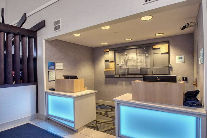 Hotel Interior 18 of 81