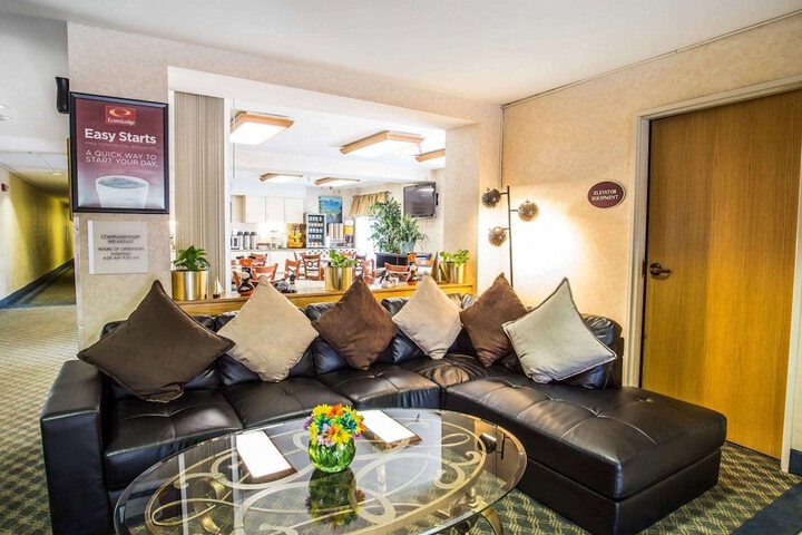 Hotel Interior 9 of 30