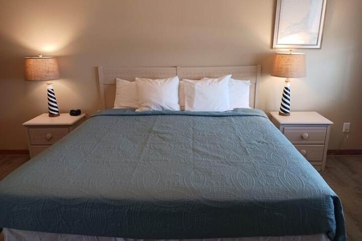 Room 35 of 63