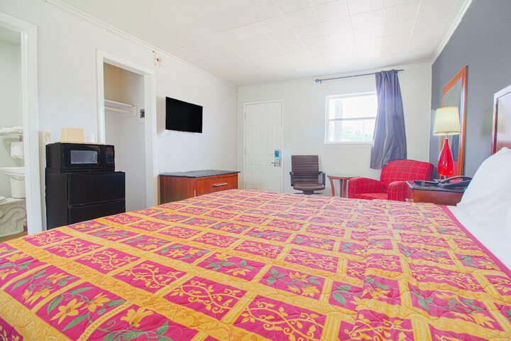 Room 35 of 43