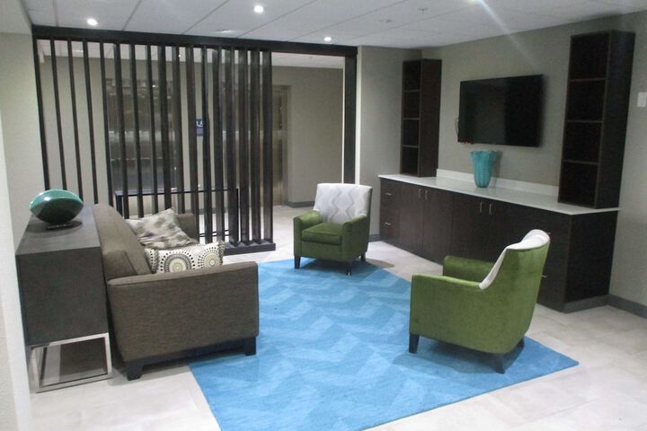Hotel Interior 6 of 28
