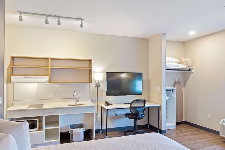 Room 15 of 34