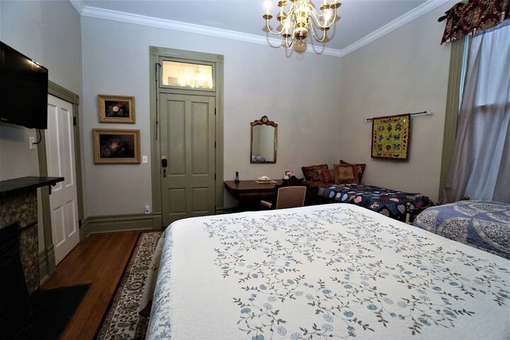 Room 48 of 73