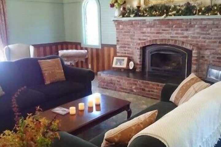 Alexanders Lodge