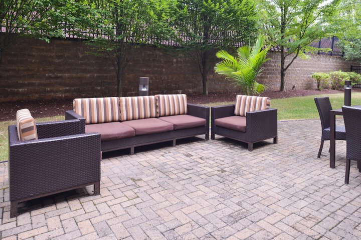 Terrace/Patio 32 of 33