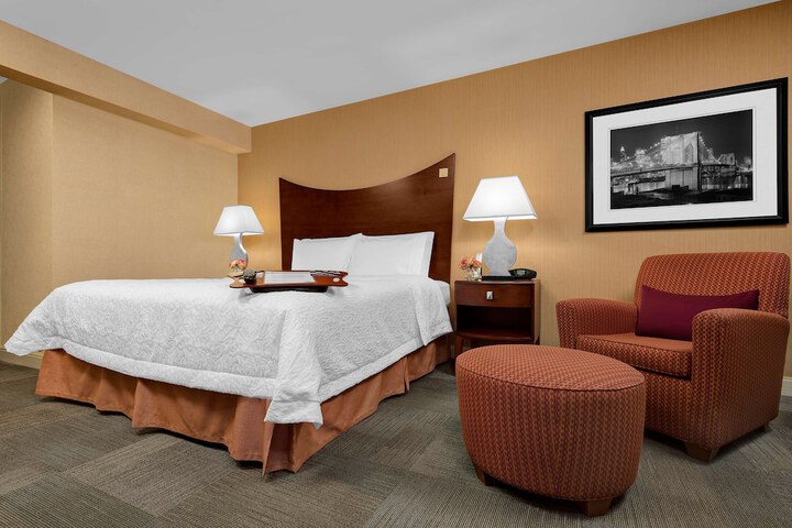 Room 25 of 52