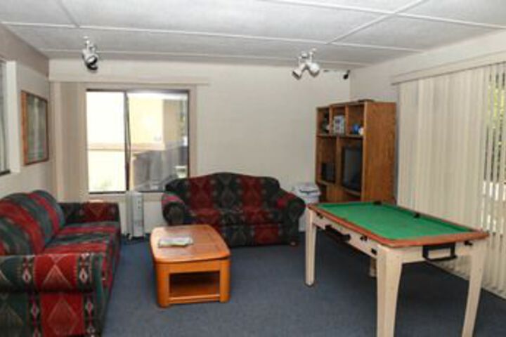 Bigwood 040 - One Bedroom Condo