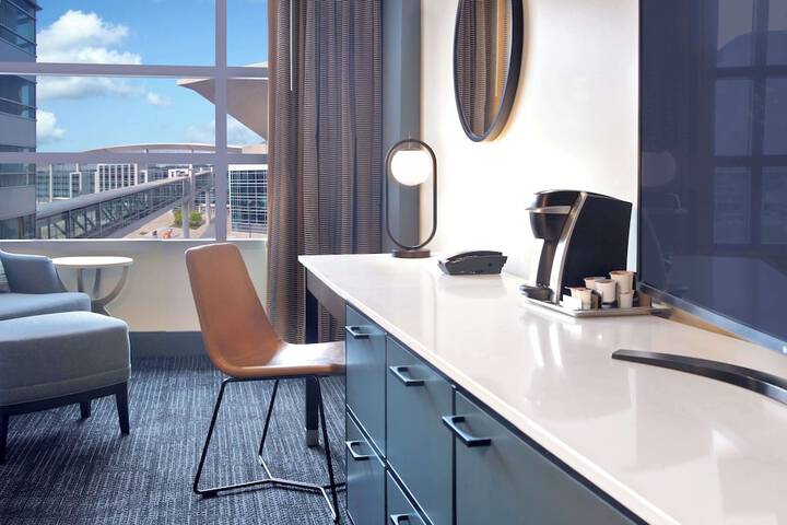 Room 55 of 80