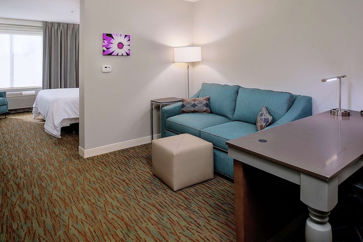 Room 27 of 38