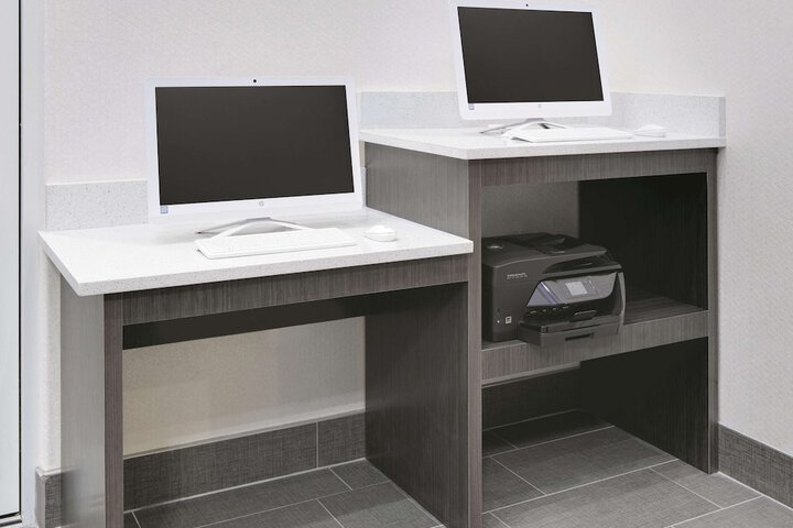 Business Center 41 of 41