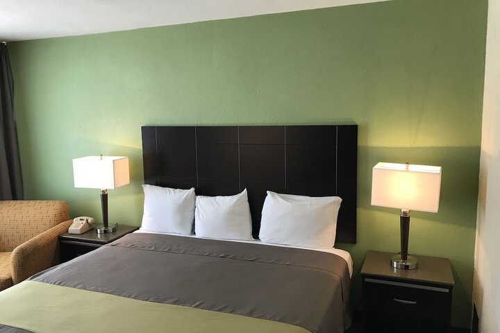 Room 14 of 27