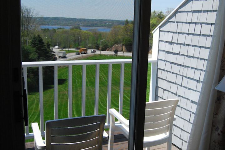 Sundeck 23 of 31