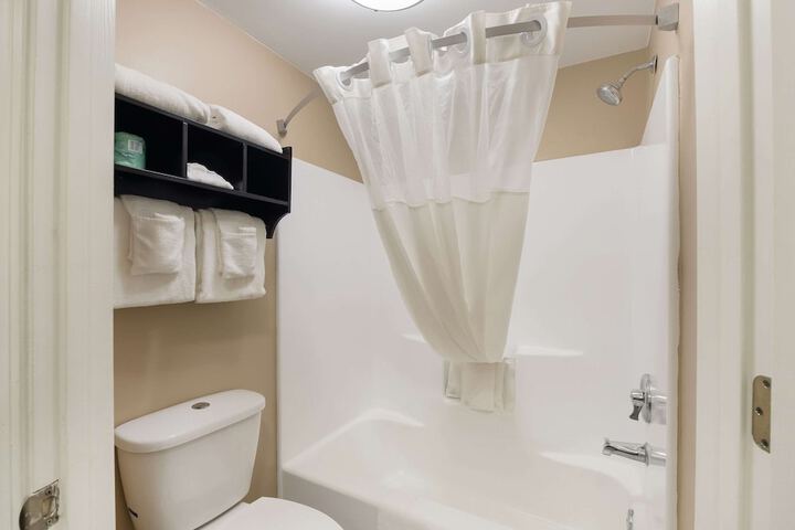 Room 14 of 25