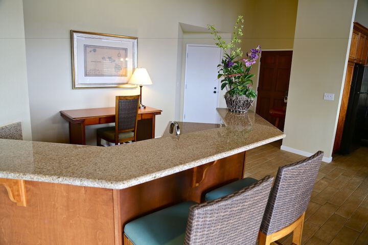 Lounge 59 of 82
