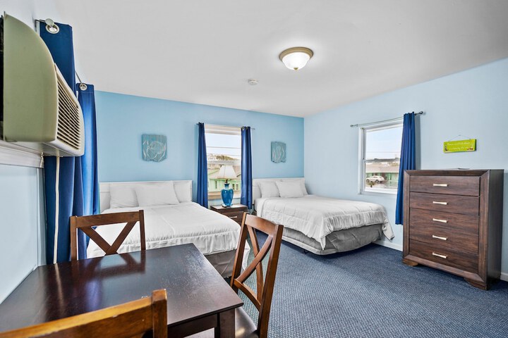 Room 28 of 78