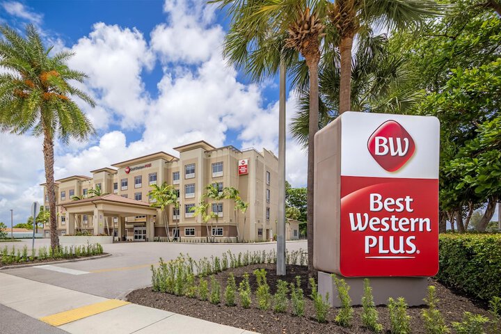 Best Western Plus Miami Airport North Hotel & Suites