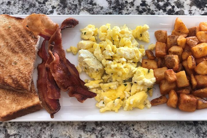 Breakfast/Coffee Service 101 of 110