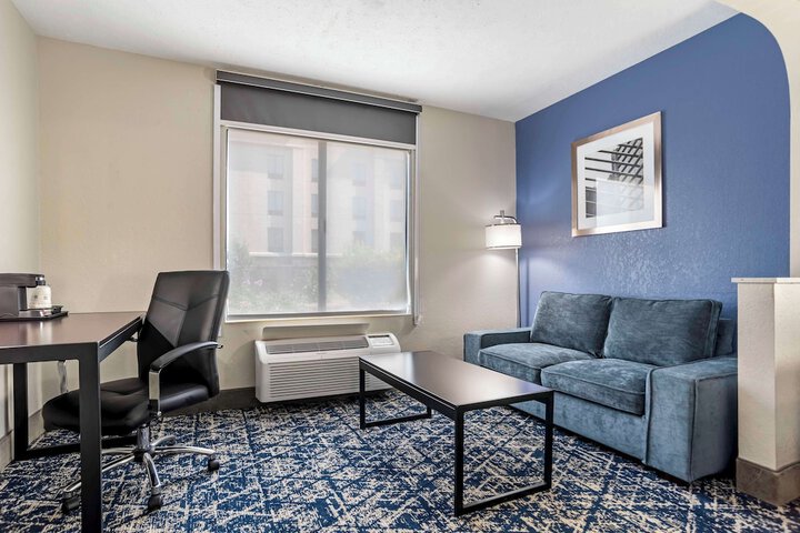 Room 21 of 30