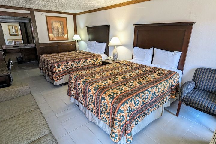Room 11 of 24