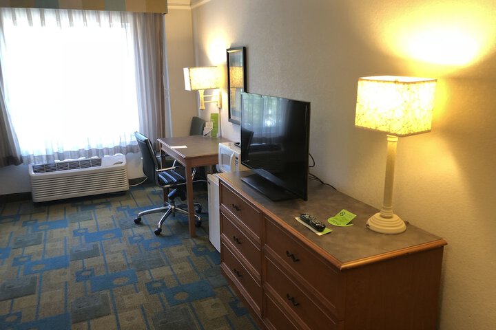 Room 26 of 48
