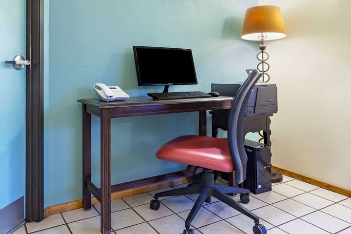 Business Center 42 of 42