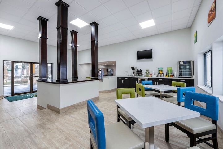 Quality Inn Coraopolis - Pittsburgh Airport