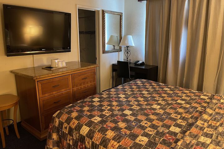 Room 53 of 72