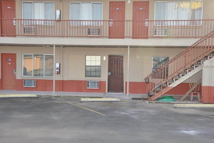Hotel 4 of 25
