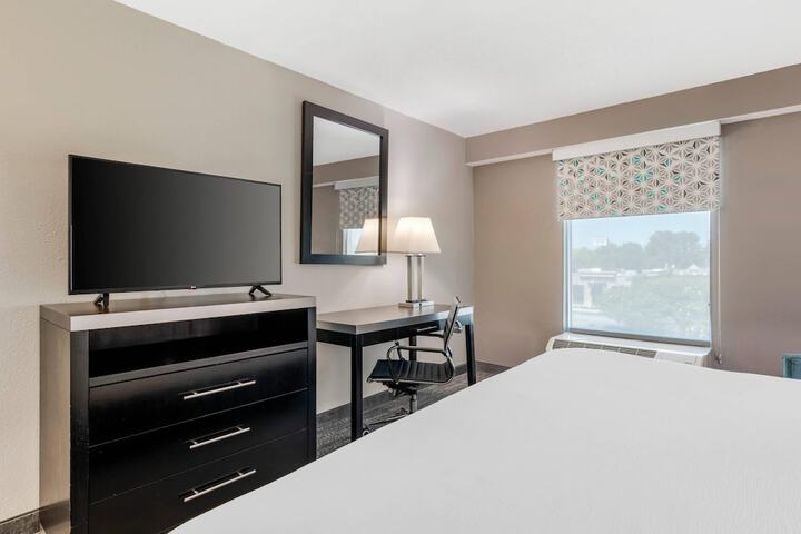 Quality Inn & Suites Union City - Atlanta South