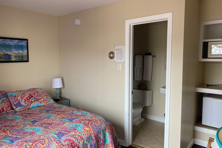 Room 52 of 90